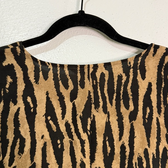 H&M Black and Tan Patterned Long-Sleeved Dress. Sz L. - Picture 4 of 9